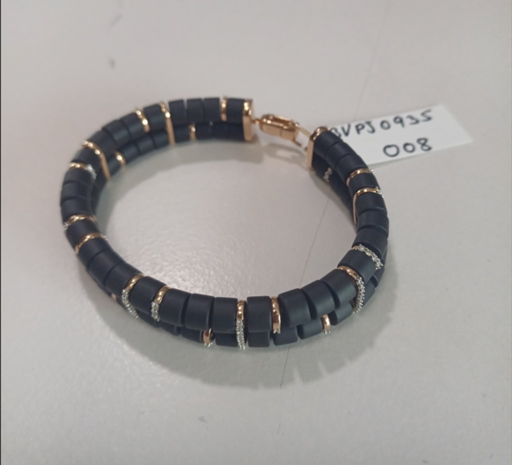 The Luminex Oval Flexi Bangle