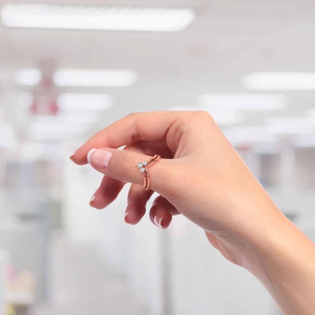 Ring on thumb hotsell