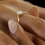 The Liopa Solitaire Ring - thumb 4