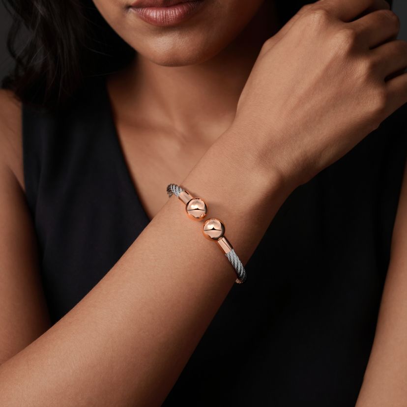 The Nolez Twister Bangle - image 3